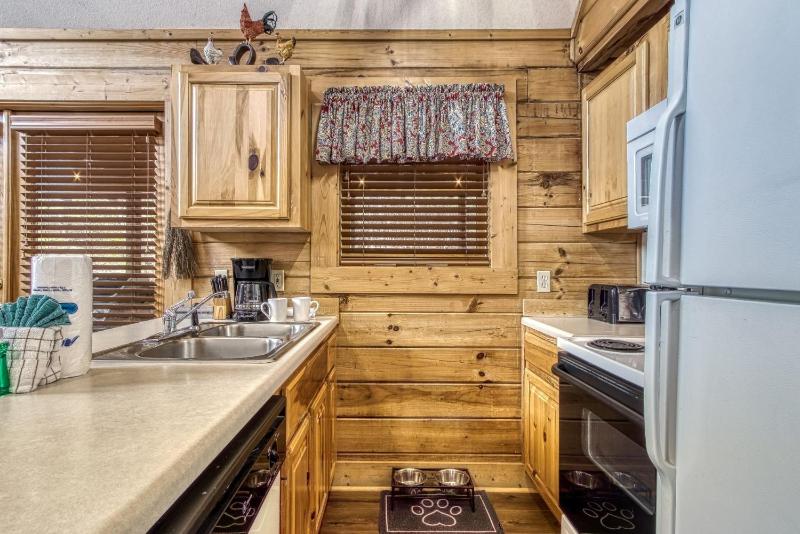 ER239 - Sleepy Bear cabin - image 17