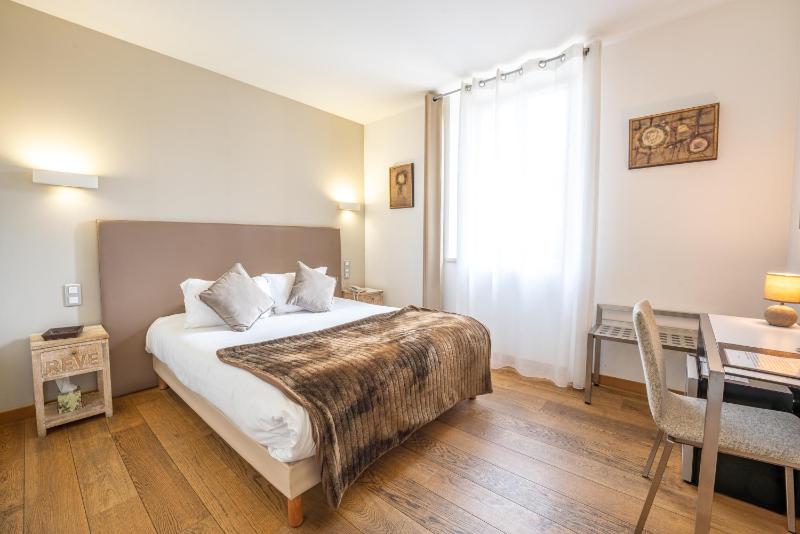Standard Double Room image 1