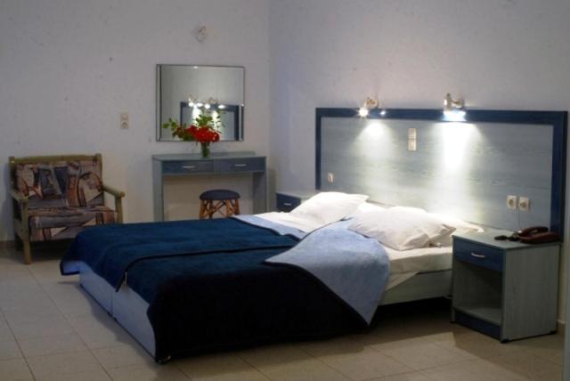 Studio with Sea View (2 Adults) image 2