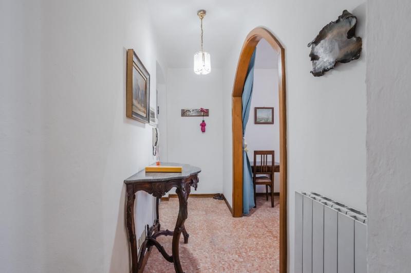 GuestHost - Lucca Historic Center Cozy Apartment! - image 14