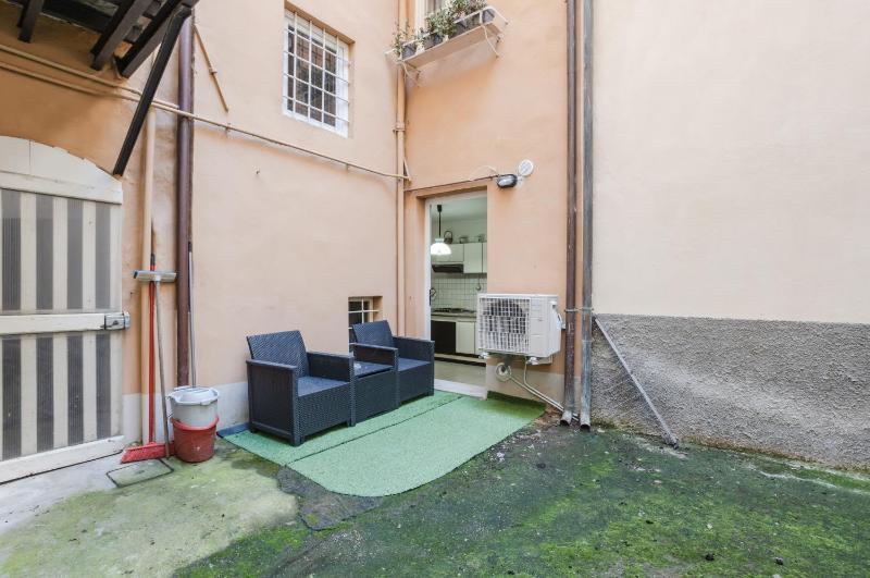 GuestHost - Lucca Historic Center Cozy Apartment! - image 5