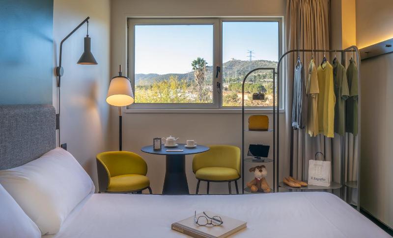 Superior Double Room image 4