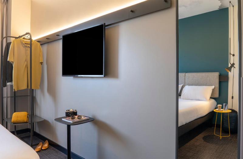 Superior Double Room image 3