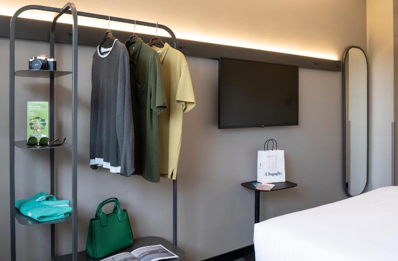 Superior Double Room image 2