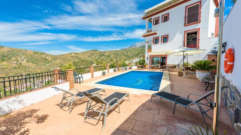 Villa La Posada Canillas de Albaida by Ruralidays - image 1