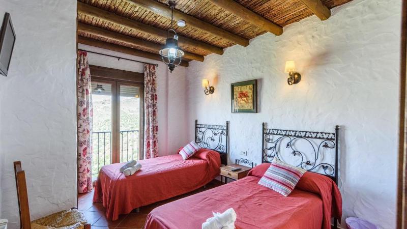 Villa La Posada Canillas de Albaida by Ruralidays - image 5