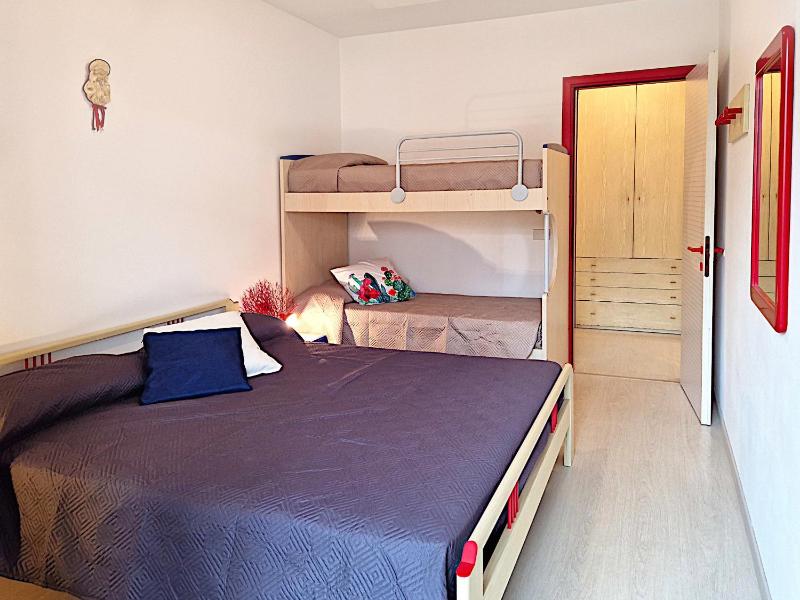 Appartamenti Urano with a family bedroom for 4 people and private locked garage - image 11