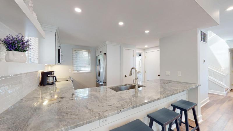 7621 Huntington Villas - image 25