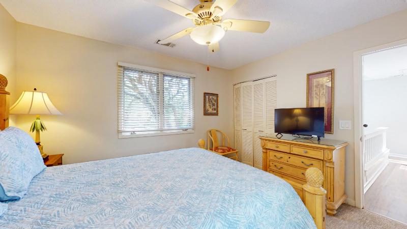 7621 Huntington Villas - image 2