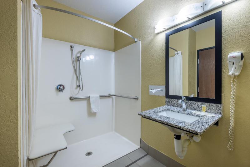 King Room - Mobility Access/Non-Smoking image 2