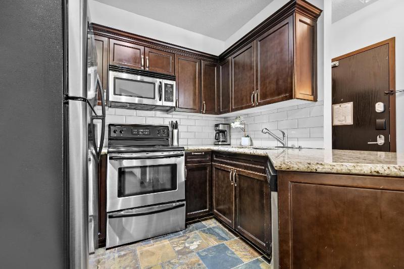 The Mountaineer by InstantSuites Pool & HotTub - image 11