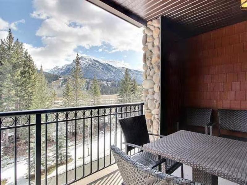 The Mountaineer by InstantSuites Pool & HotTub - image 13