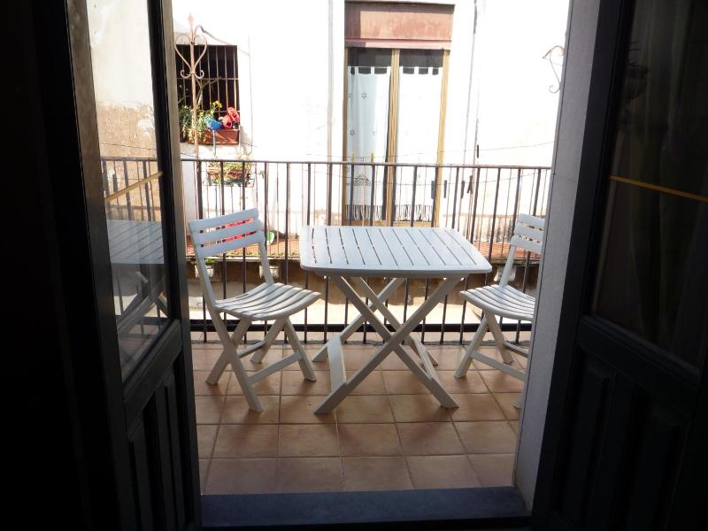 4Roomsrelax - image 30