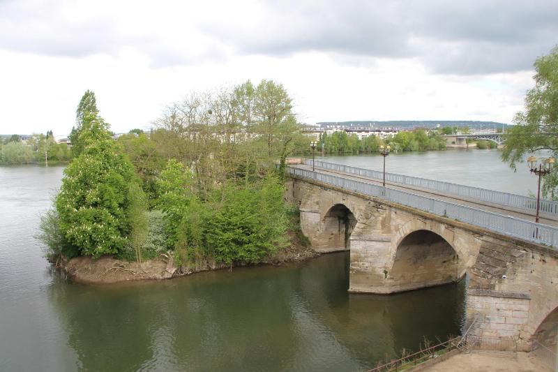 Standard Twin Room image 2