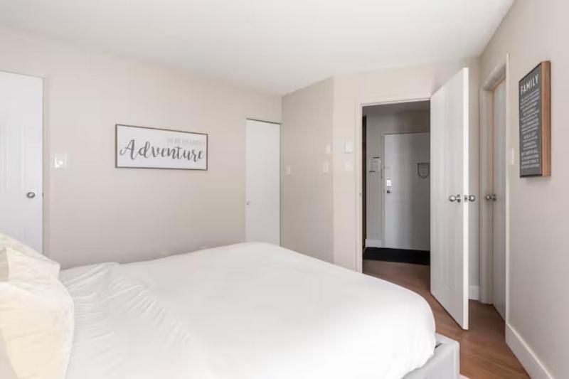 The Outlook over Lac -Tremblant by Instant Suites - image 7