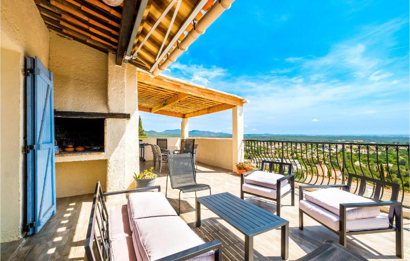 Pet Friendly Home In Roquebrune-Sur-Argens - image 6