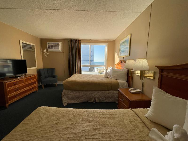 Two-Bedroom Suite image 2