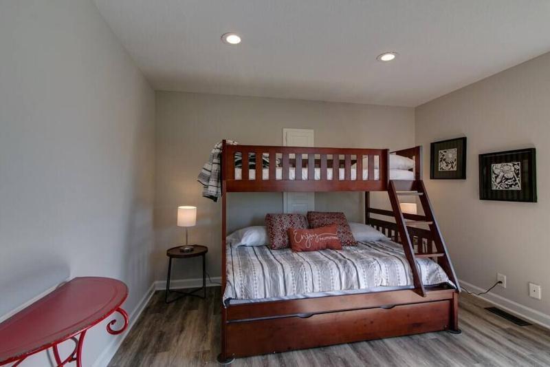 Seven-Bedroom Holiday Home image 2