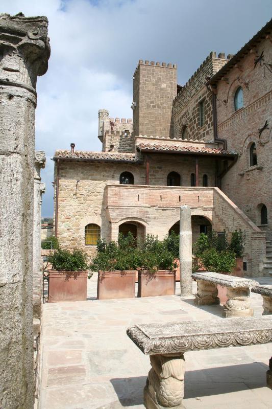 TH Perugia - Castello Di Monterone - image 37