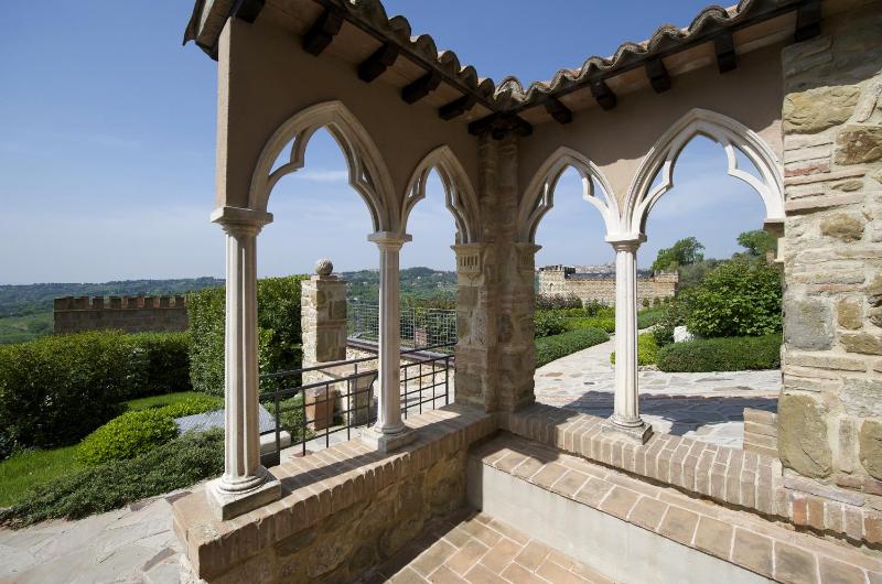 TH Perugia - Castello Di Monterone - image 33