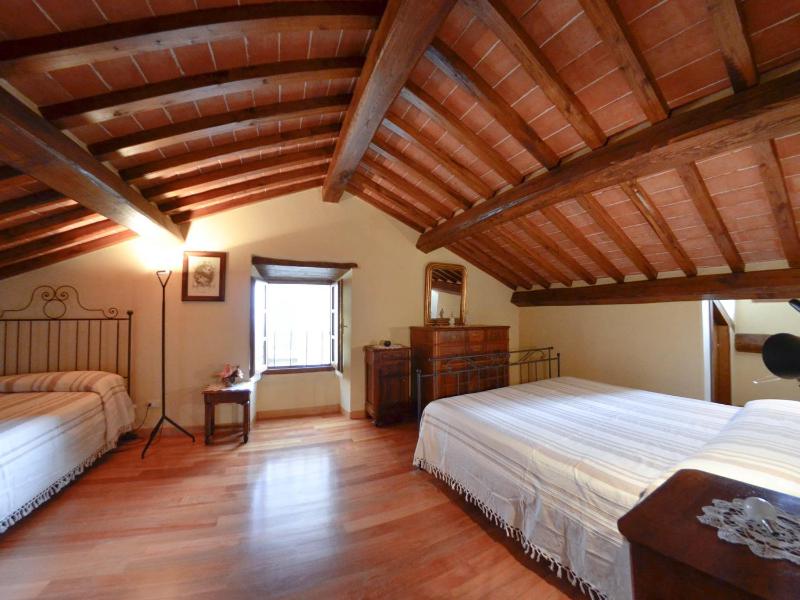 Two-Bedroom Apartment - Split Level image 4