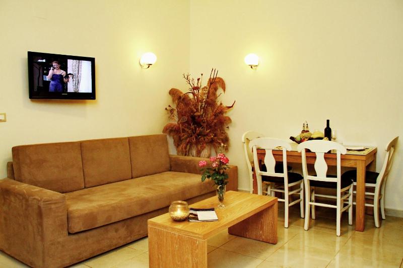Deluxe Apartment image 3
