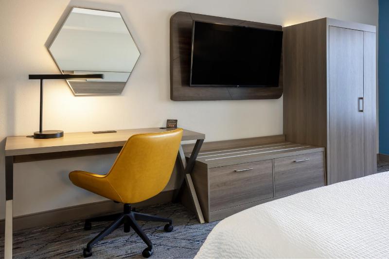 Standard Room image 2