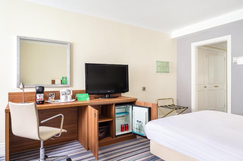 Standard Double Room image 2