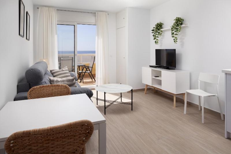 Garden & Sea Apartments Mijas Costa & Fuengirola - image 9