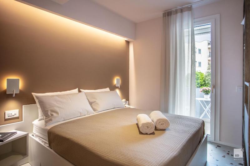 The Lady C - High Apartments - image 7