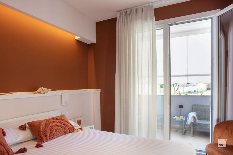 The Lady C - High Apartments - image 5