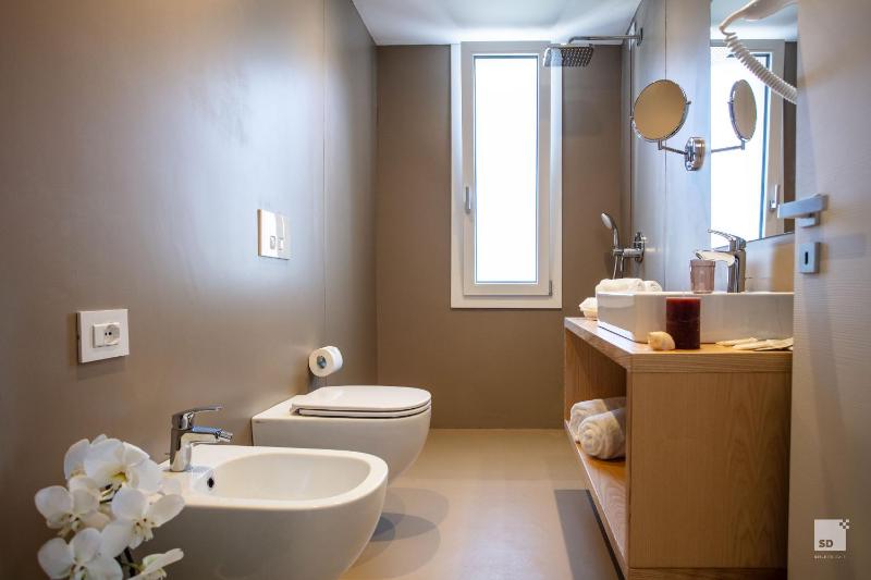 The Lady C - High Apartments - image 25
