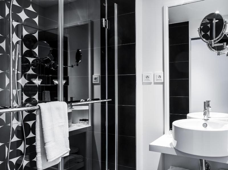 Elegance Double Room image 1