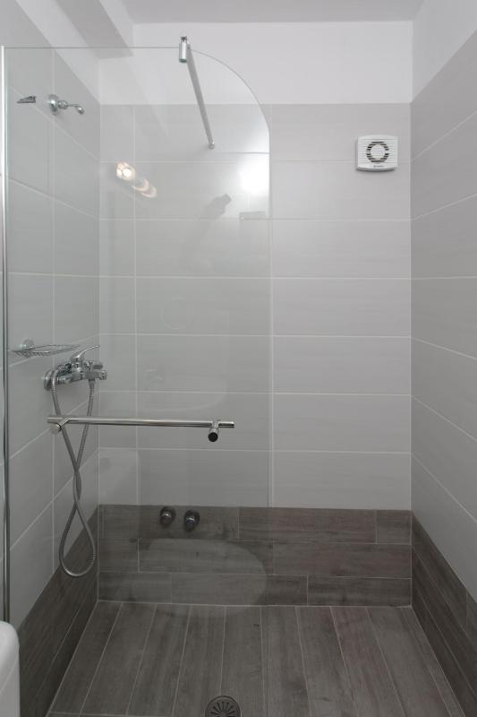 Studio - Basement image 2