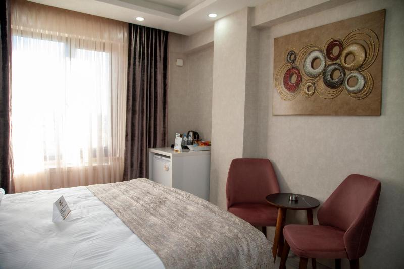 Budget Double Room image 1