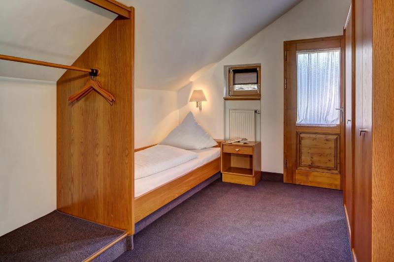 One-Bedroom Family Suite with Balcony image 2