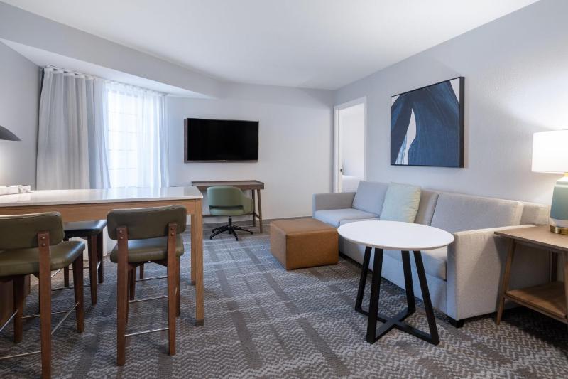 Two-Bedroom Suite - Non-Smoking image 2