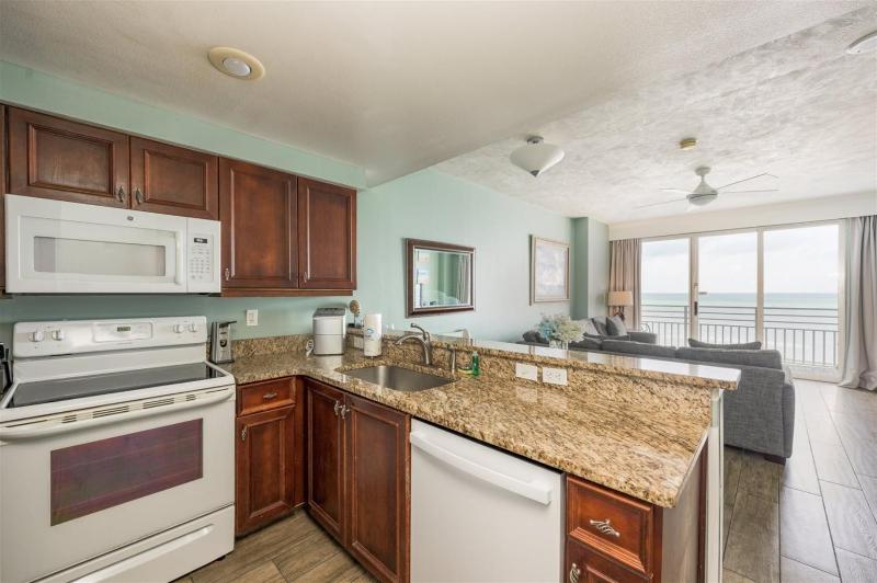 Unit 711 Ocean Walk - 3 Bedroom Ocean Front - image 8