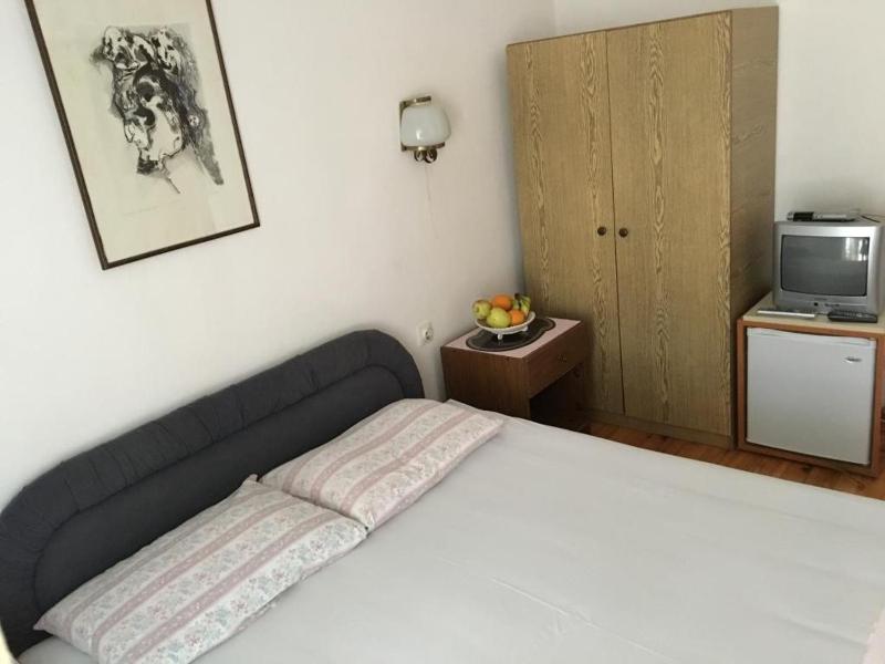 Double Room image 1