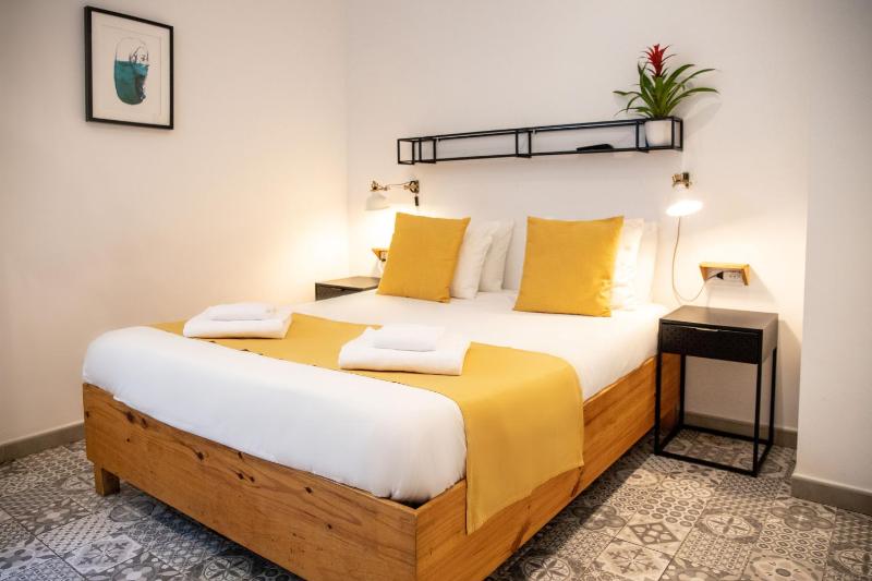 Double Room with Private External Bathroom image 2