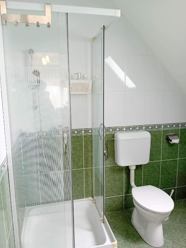 Quadruple Room with Private Bathroom image 4