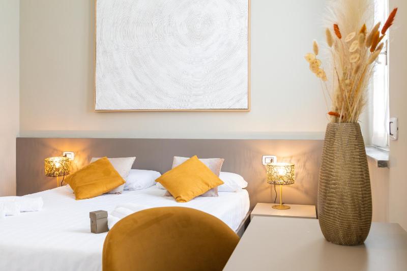Quadruple Deluxe Room with Terrace image 4