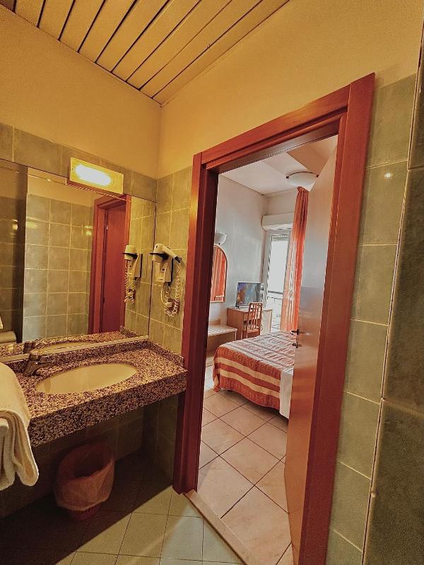 Double Room with Beach Package image 4