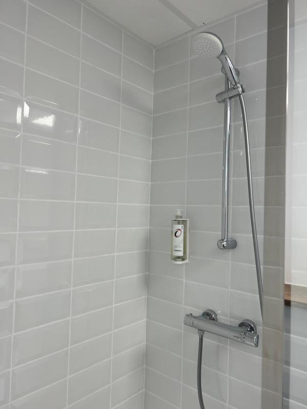 Twin Room image 2
