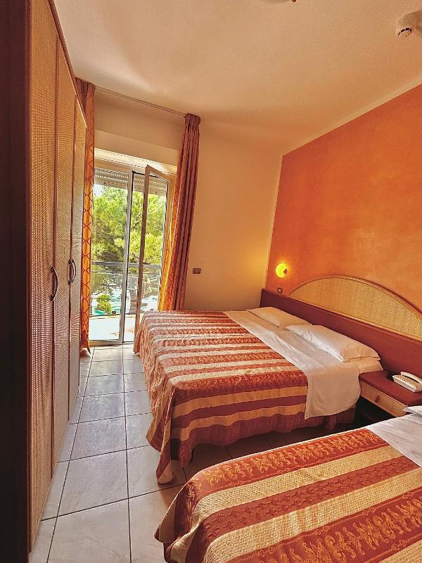Triple Room image 1