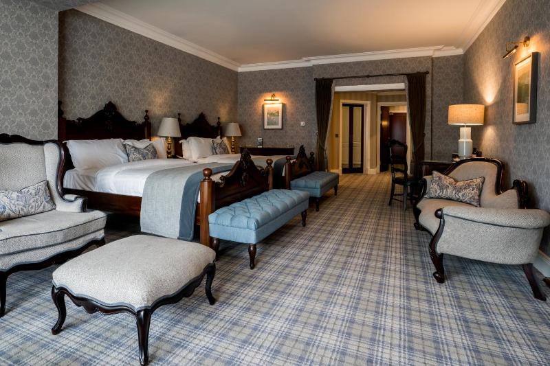 Deluxe Twin Room image 1