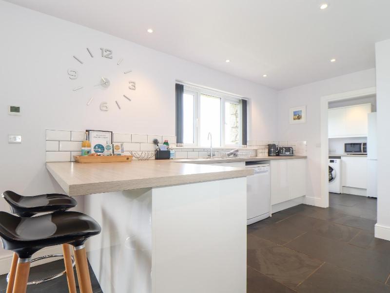Charlotte's House - image 6