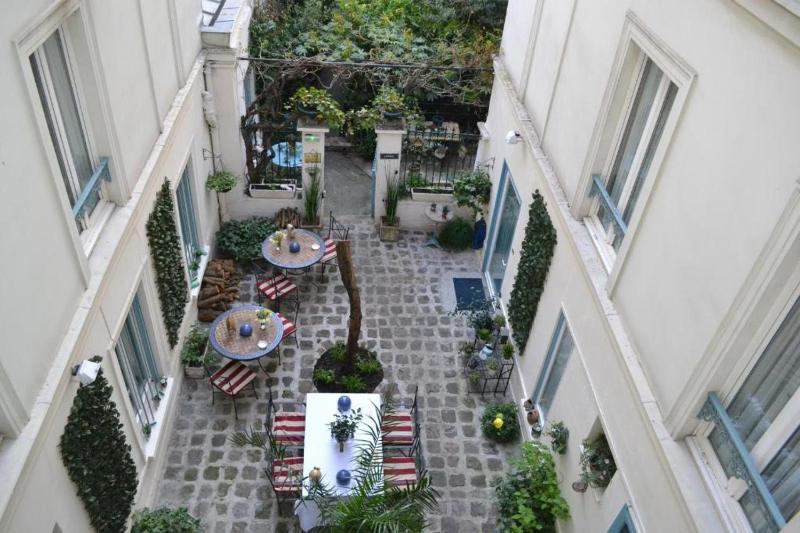 Superior Double Room image 4