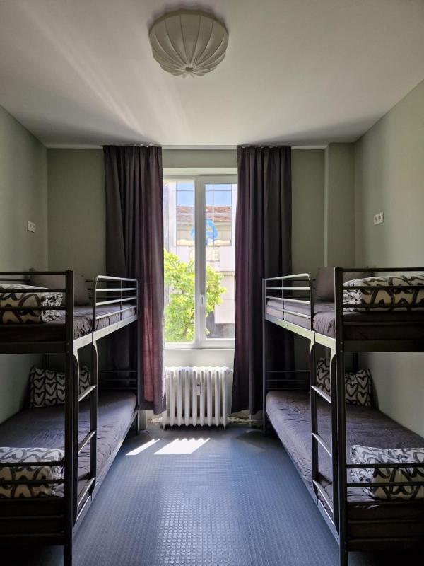 Bla Bla Hostel - image 12