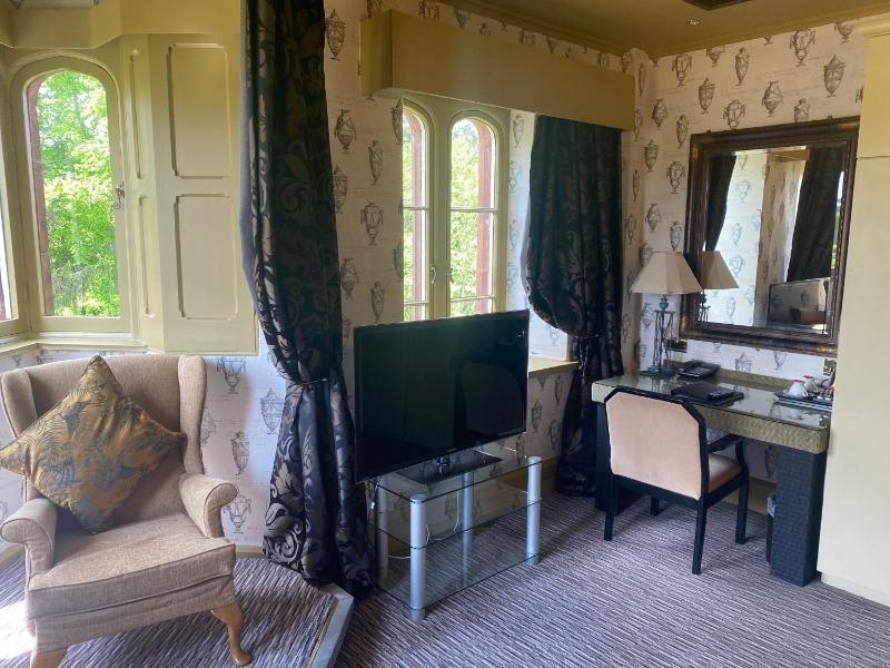 Deluxe Double Room image 3